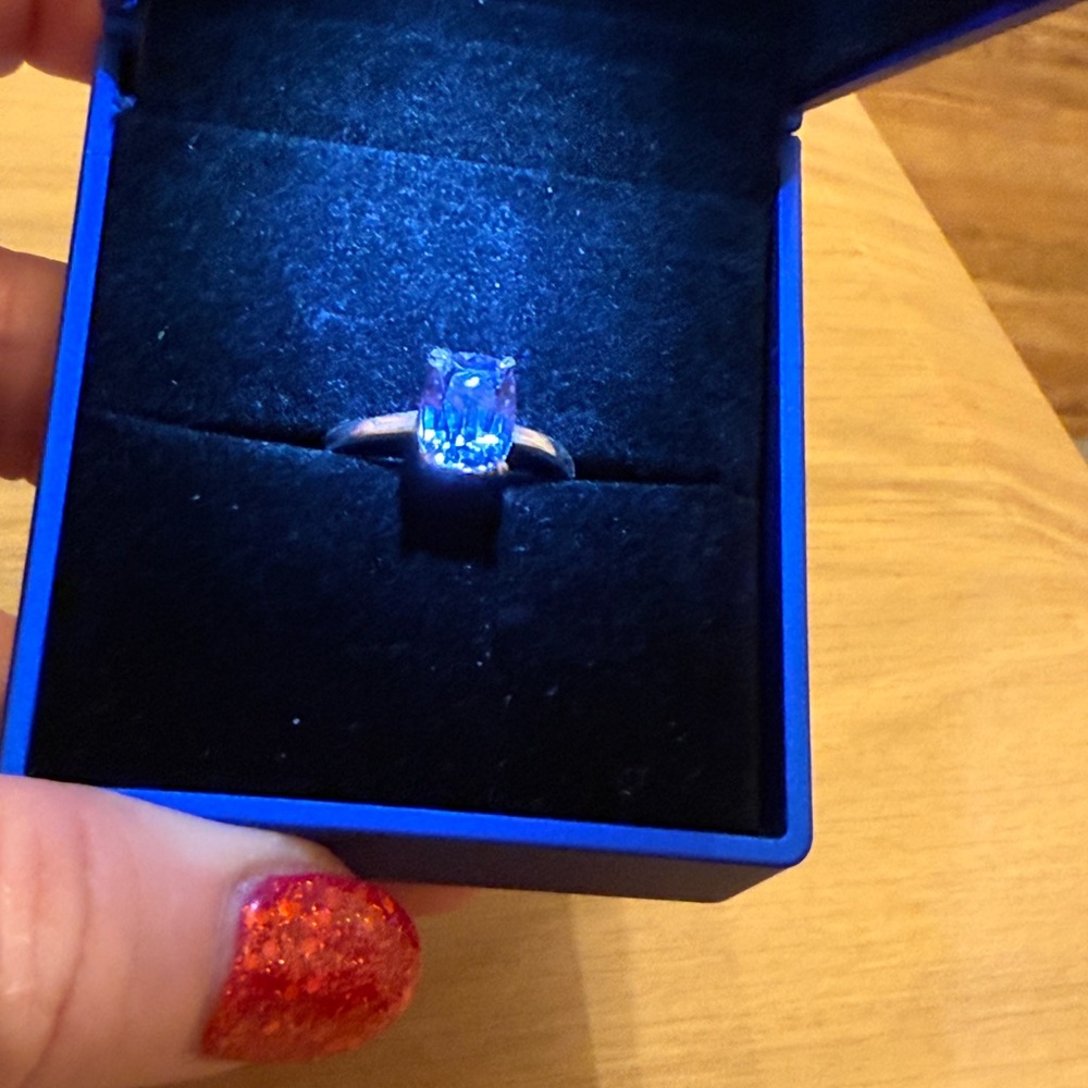 Elegant Silver Tanzanite Ring